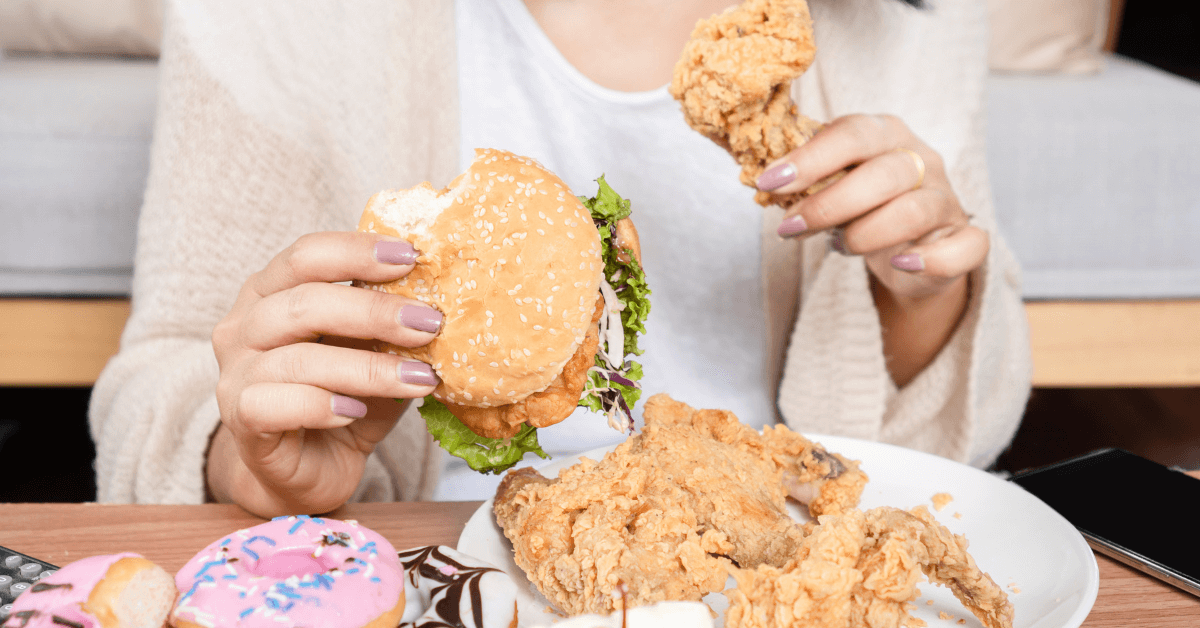 Discover the difference between food addiction and binge eating disorder with our informative infographic. Learn about the symptoms, causes, and treatment options for these two related but distinct conditions. Get the help you need to overcome your struggles with food and take control of your health and well-being.