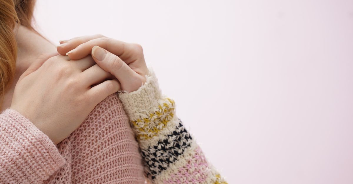 This image highlights the importance of role in helping someone addicted to cocaine. Discover how a supportive and encouraging environment can make a significant difference in the recovery of an individual struggling with cocaine addiction. Learn more about the critical role you can play in helping a loved one overcome their addiction to cocaine.